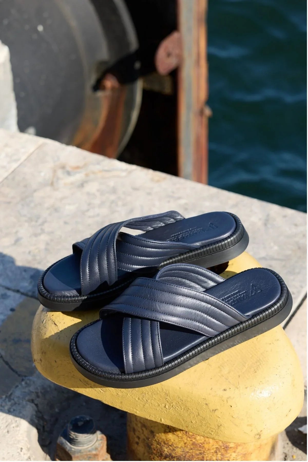 Fern Erkek %100 Hakiki Deri Çapraz Bantlı Günlük Rahat Terlik - Livio Ferri