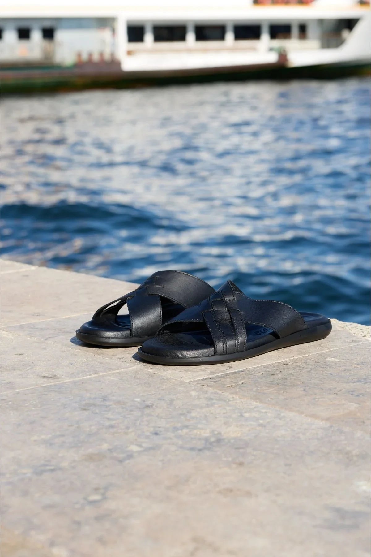 Hona Erkek %100 Hakiki Deri Örgü Detaylı Rahat Çapraz Terlik - Livio Ferri