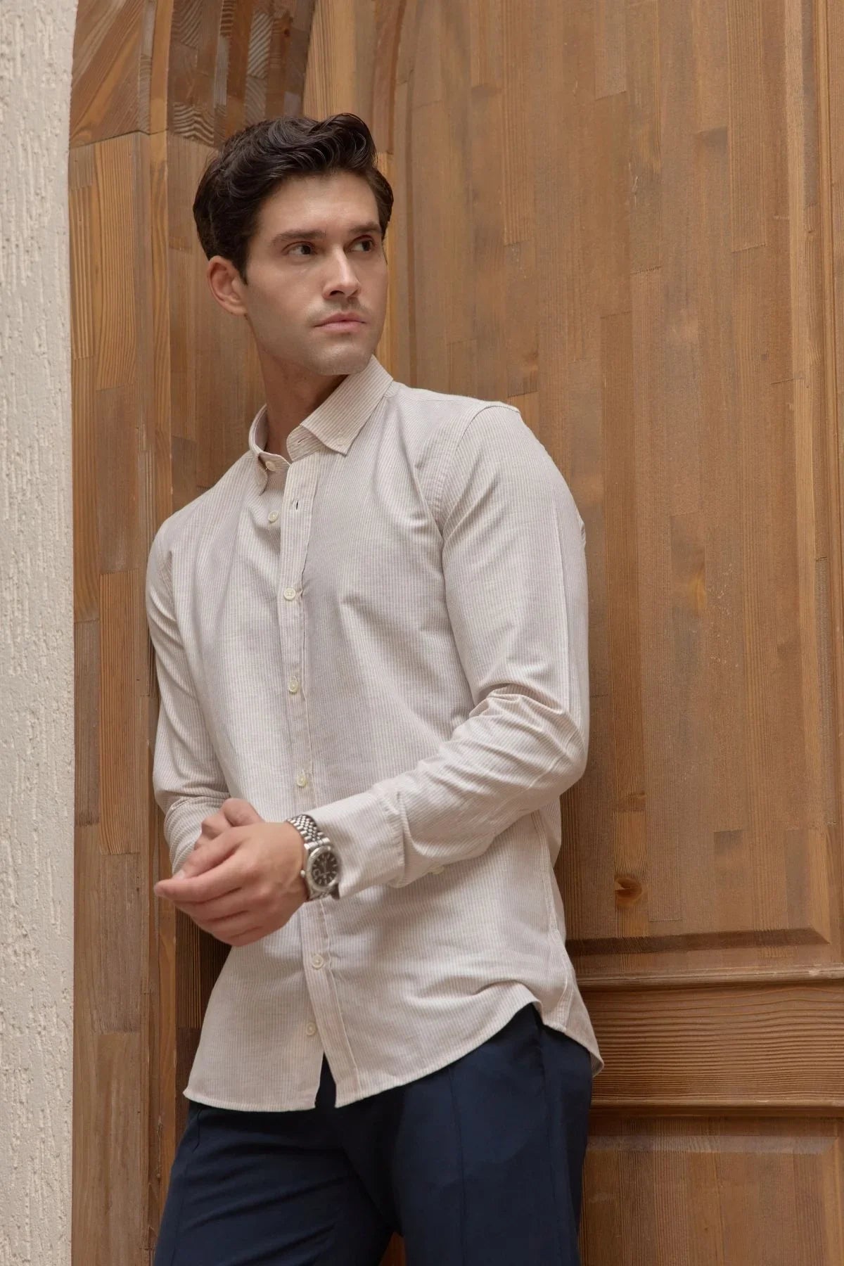 kure-erkek-gomlek-modern-slim-fit-keten-gorunumlu-ince-ve-sik-cizgili-doku-24208 - Livio Ferri