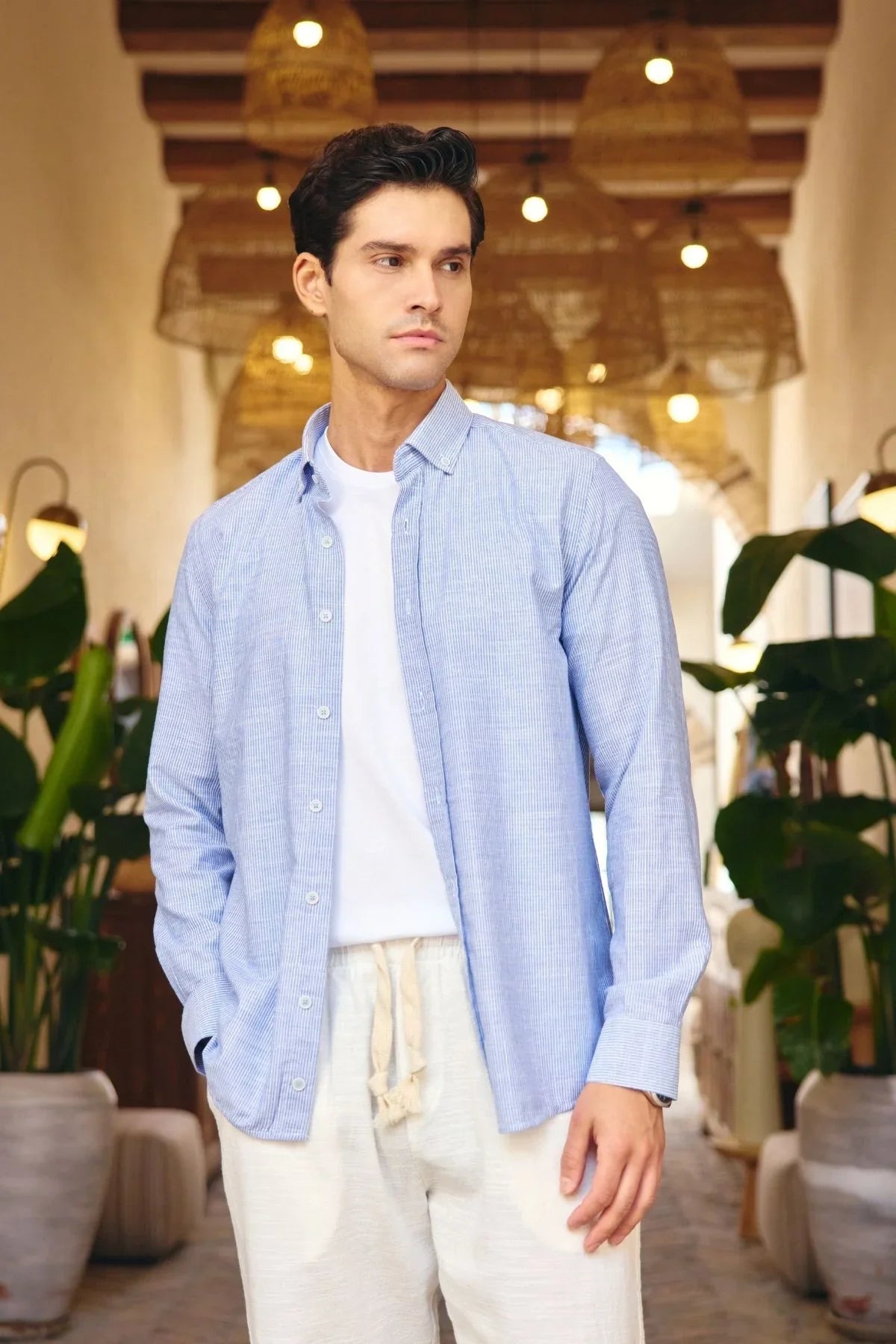 kure-erkek-gomlek-modern-slim-fit-keten-gorunumlu-ince-ve-sik-cizgili-doku-24212 - Livio Ferri