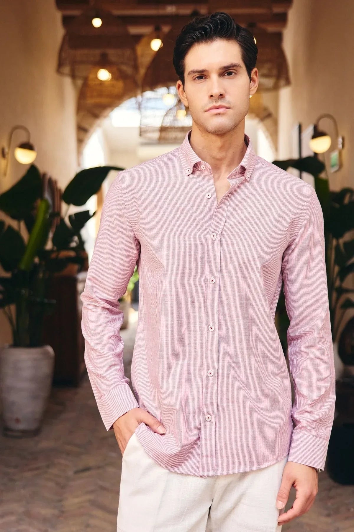 kure-erkek-gomlek-modern-slim-fit-keten-gorunumlu-ince-ve-sik-cizgili-doku-24217 - Livio Ferri