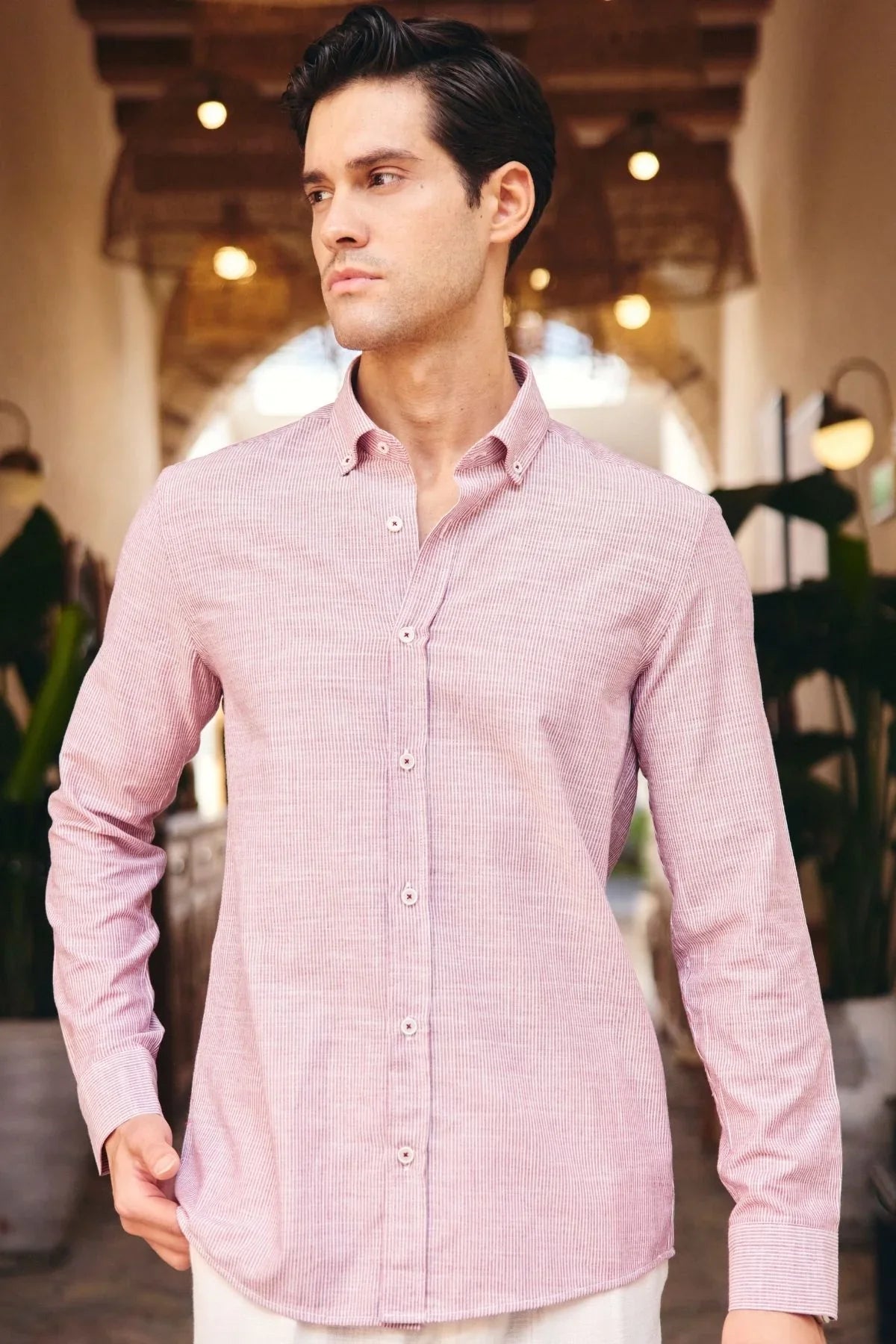 kure-erkek-gomlek-modern-slim-fit-keten-gorunumlu-ince-ve-sik-cizgili-doku-24220 - Livio Ferri