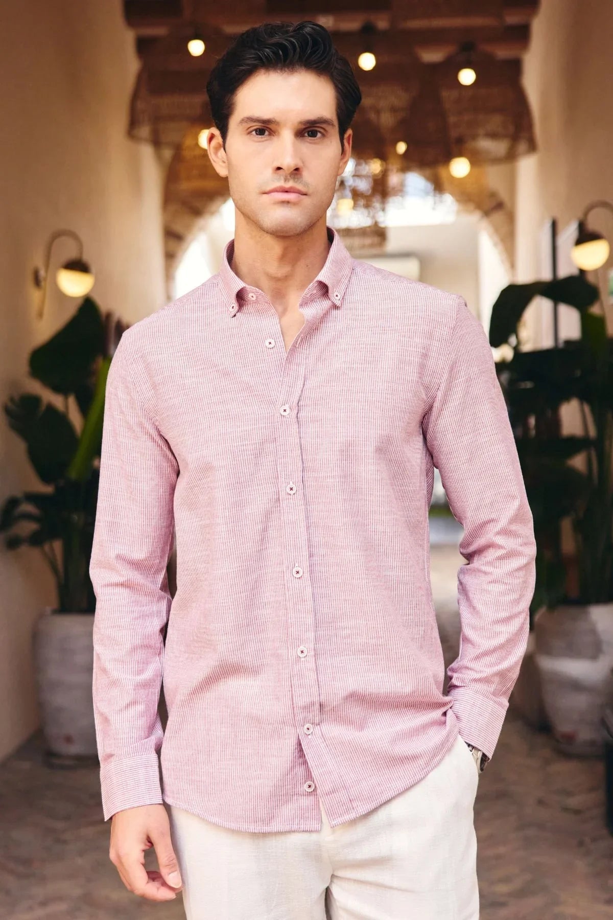 kure-erkek-gomlek-modern-slim-fit-keten-gorunumlu-ince-ve-sik-cizgili-doku-24222 - Livio Ferri