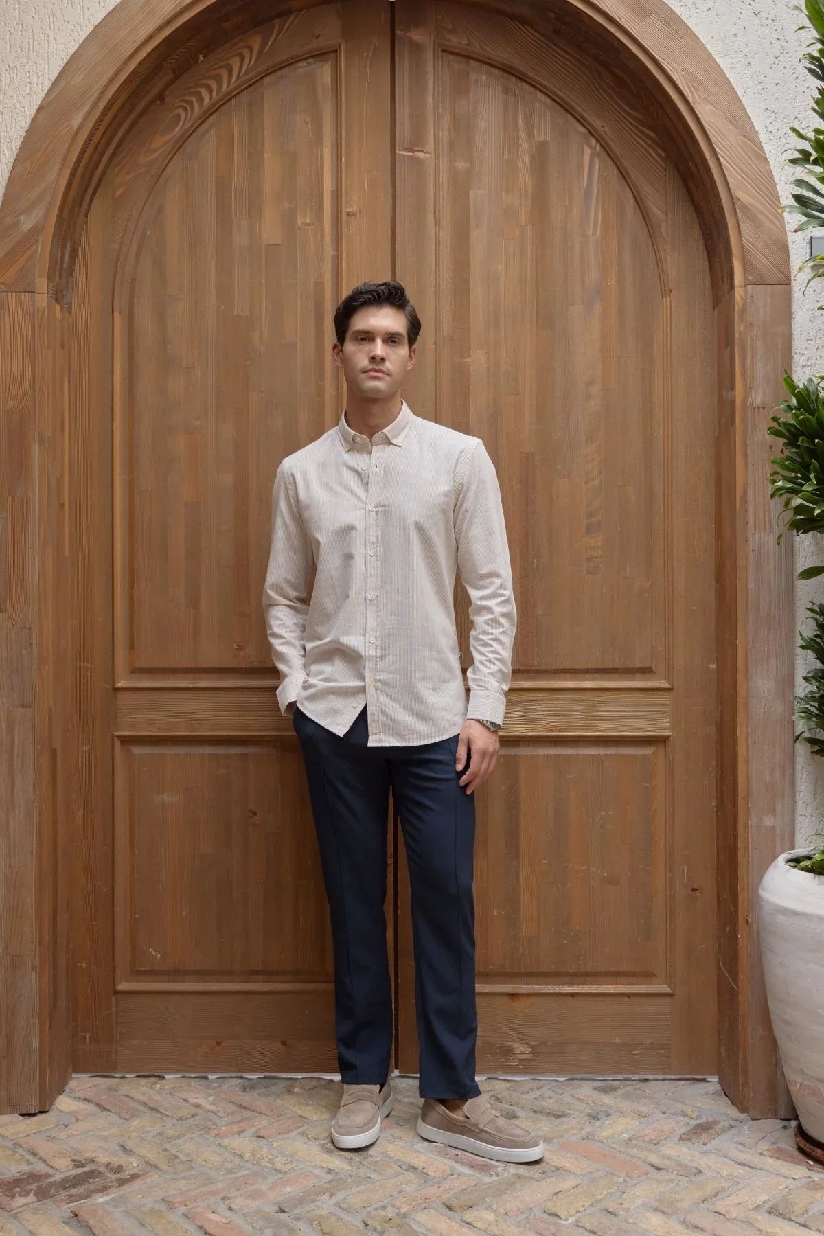 kure-erkek-gomlek-modern-slim-fit-keten-gorunumlu-ince-ve-sik-cizgili-doku-24225 - Livio Ferri