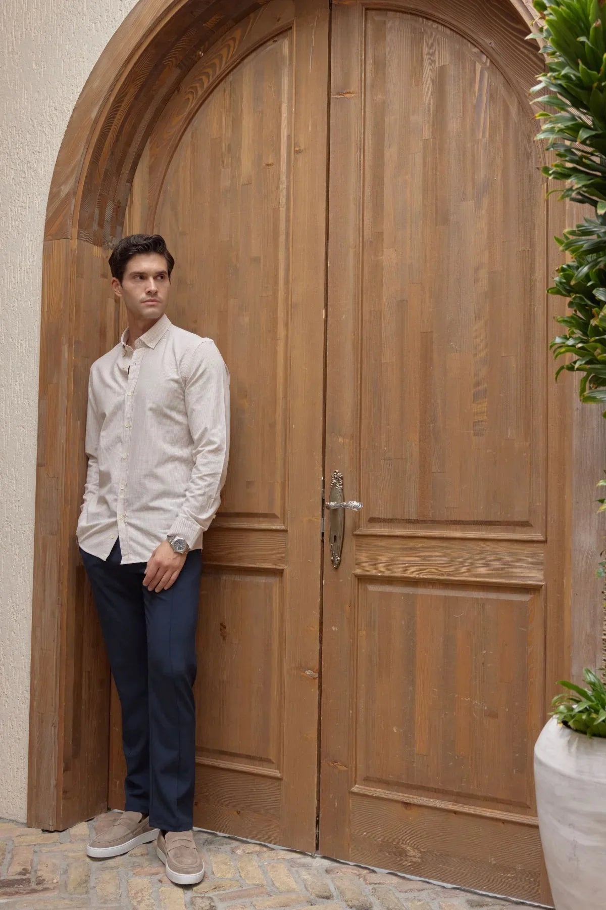 kure-erkek-gomlek-modern-slim-fit-keten-gorunumlu-ince-ve-sik-cizgili-doku-24229 - Livio Ferri