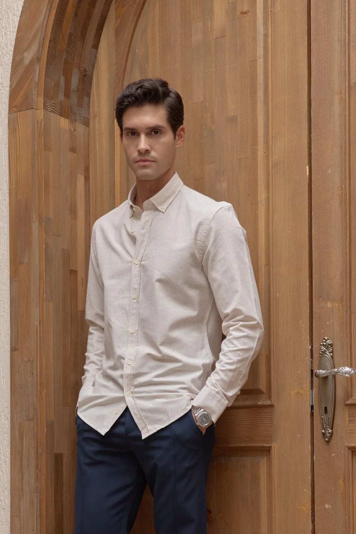 kure-erkek-gomlek-modern-slim-fit-keten-gorunumlu-ince-ve-sik-cizgili-doku-24230 - Livio Ferri