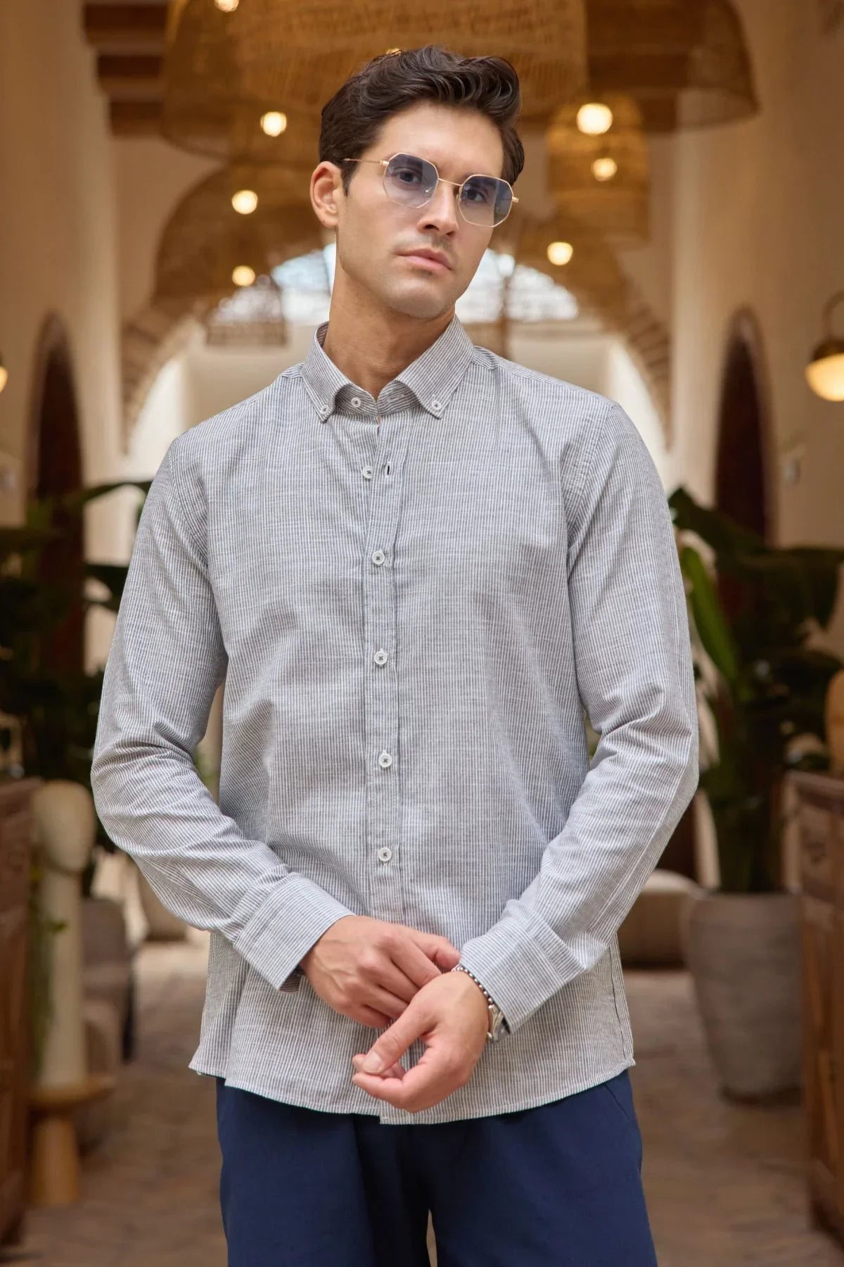 kure-erkek-gomlek-modern-slim-fit-keten-gorunumlu-ince-ve-sik-cizgili-doku-24233 - Livio Ferri