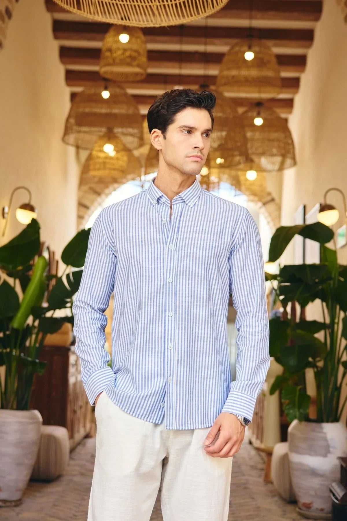 misato-erkek-gomlek-modern-slim-fit-keten-gorunumlu-ince-cizgili-hafif-kumas-24204 - Livio Ferri