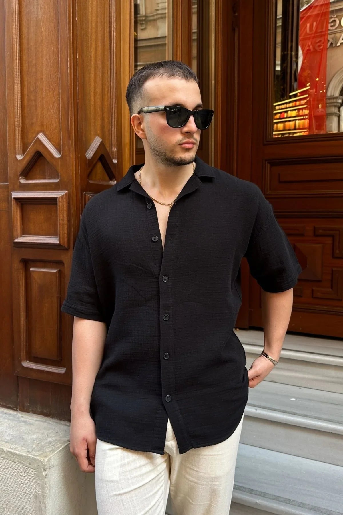 Nebel Erkek Yazlık Pamuk Gömlek Apaş Yaka Kısa Kollu, Düğmeli, Rahat Kalıp - Livio Ferri