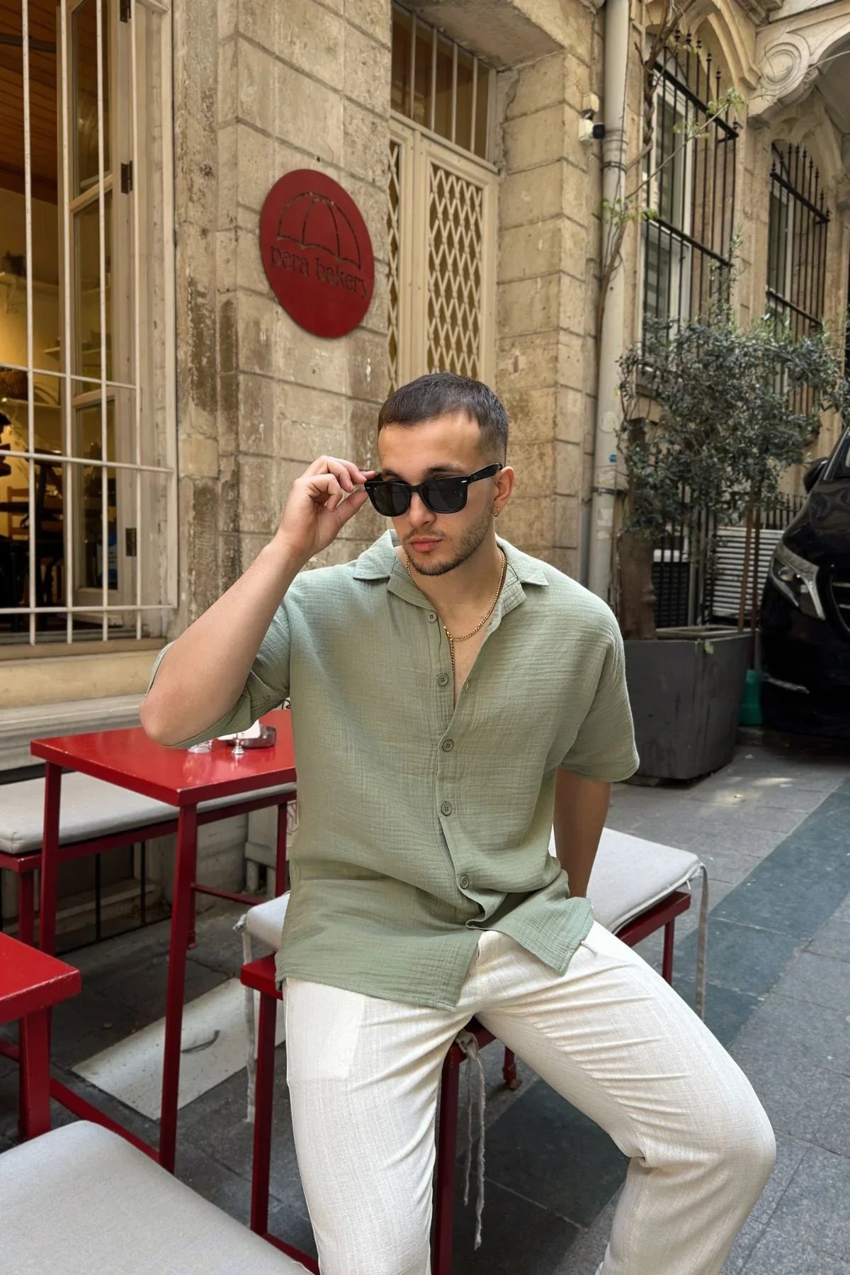 Nebel Erkek Yazlık Pamuk Gömlek Apaş Yaka Kısa Kollu, Düğmeli, Rahat Kalıp - Livio Ferri