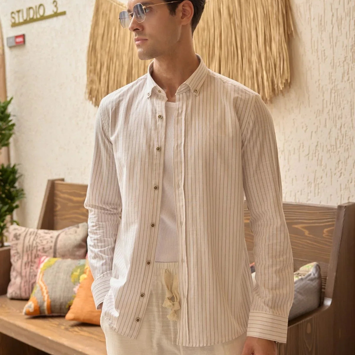 onan-erkek-klasik-gomlek-modern-slim-fit-keten-gorunumlu-ince-cizgili-desen-24152 - Livio Ferri