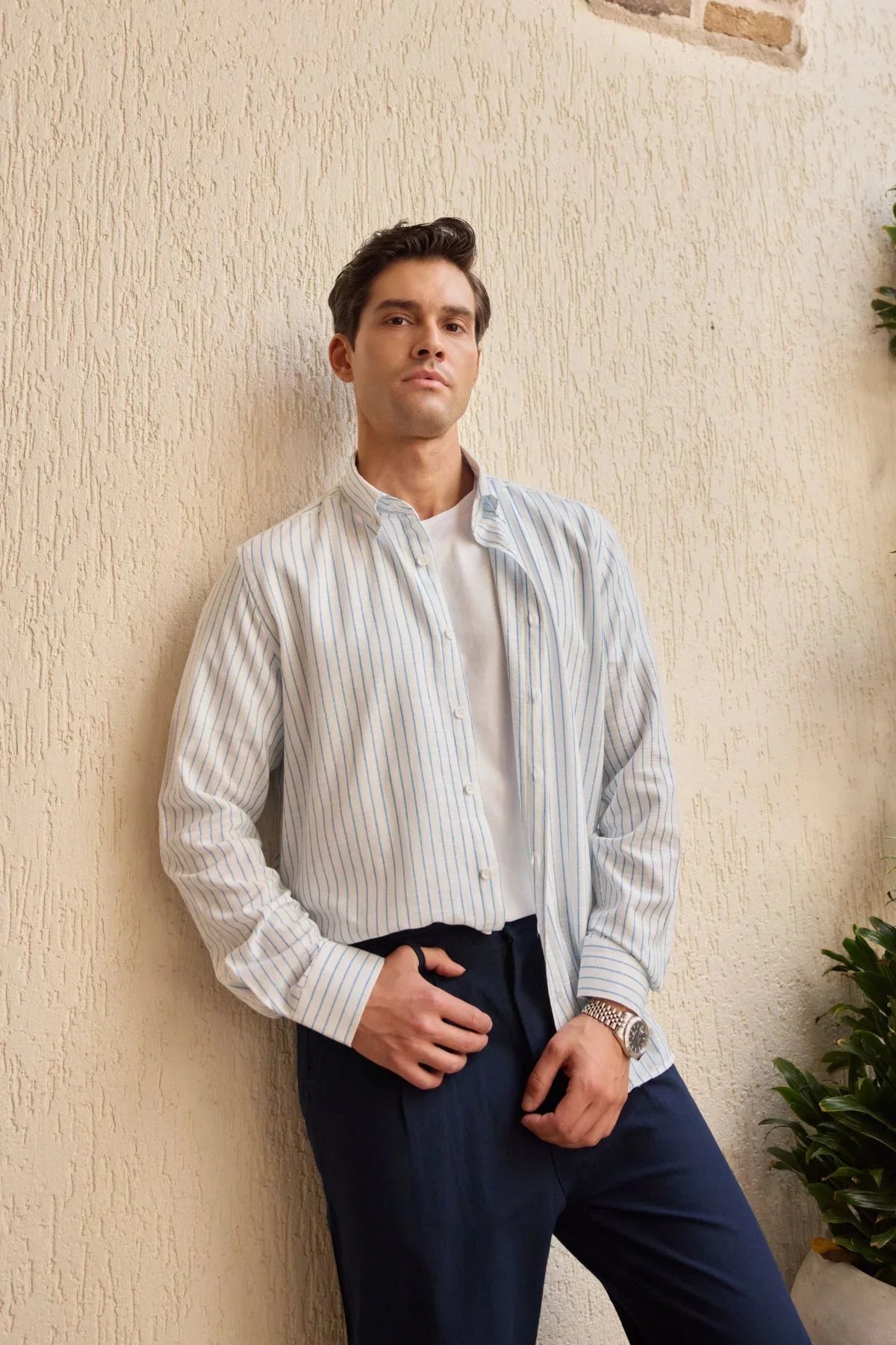 onan-erkek-klasik-gomlek-modern-slim-fit-keten-gorunumlu-ince-cizgili-desen-24172 - Livio Ferri