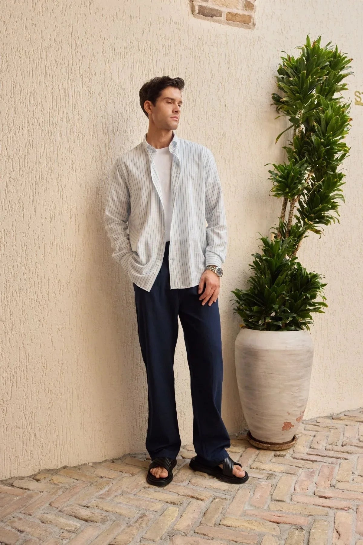 onan-erkek-klasik-gomlek-modern-slim-fit-keten-gorunumlu-ince-cizgili-desen-24178 - Livio Ferri