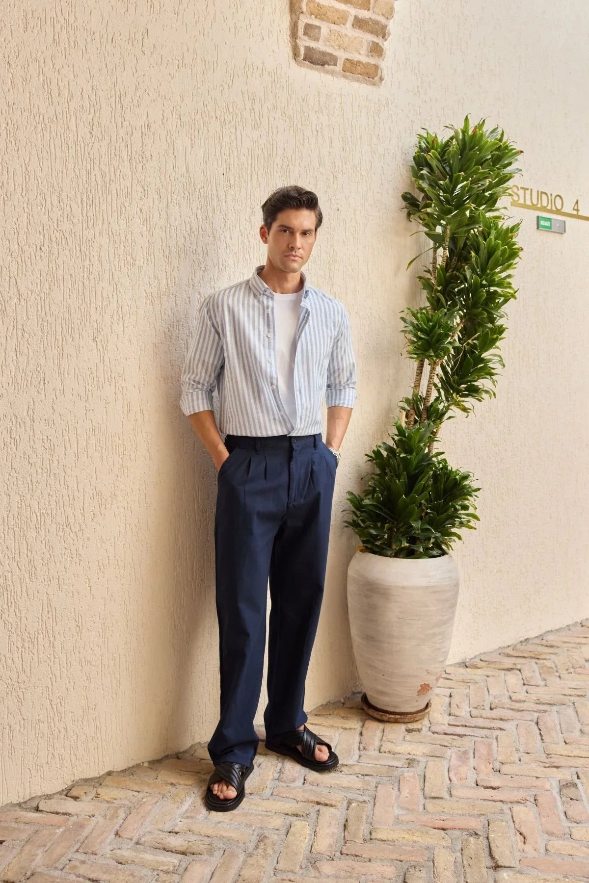 senoc-erkek-gomlek-modern-slim-fit-keten-gorunumlu-kalin-cizgili-24262 - Livio Ferri