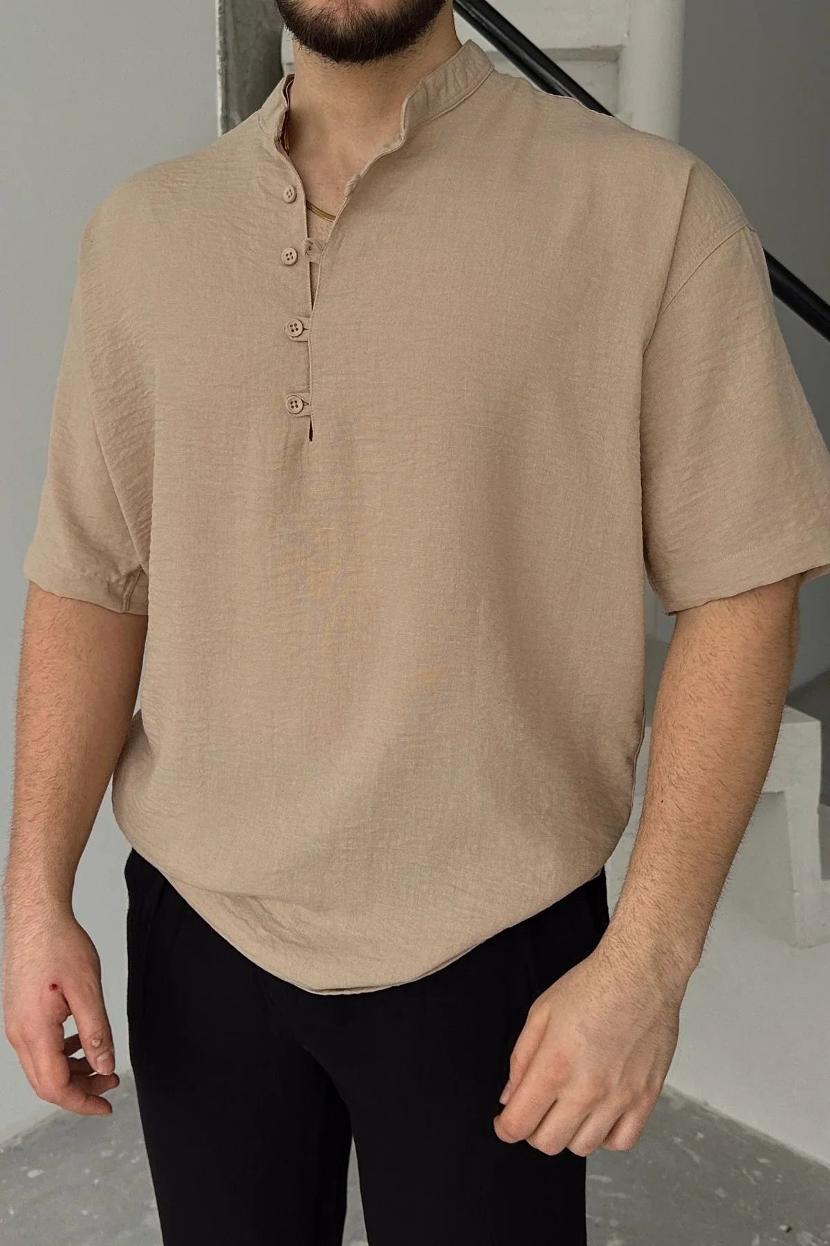 Soro Erkek Oversize Keten Görünümlü Kısa Kol Hakim Yaka Yarım Pat Gömlek - Livio Ferri