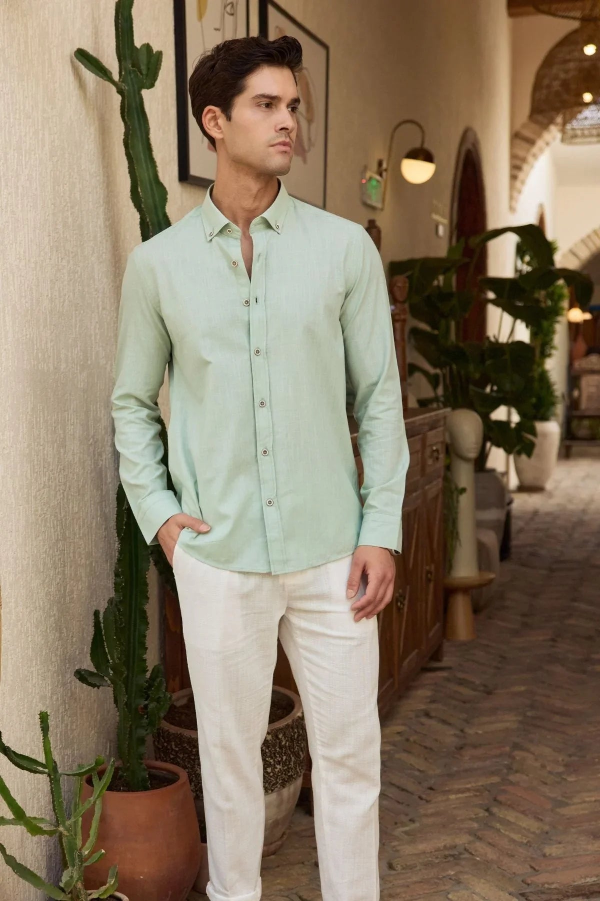 turi-erkek-pamuk-gomlek-modern-slim-fit-keten-gorunumlu-uzun-kol-24028 - Livio Ferri