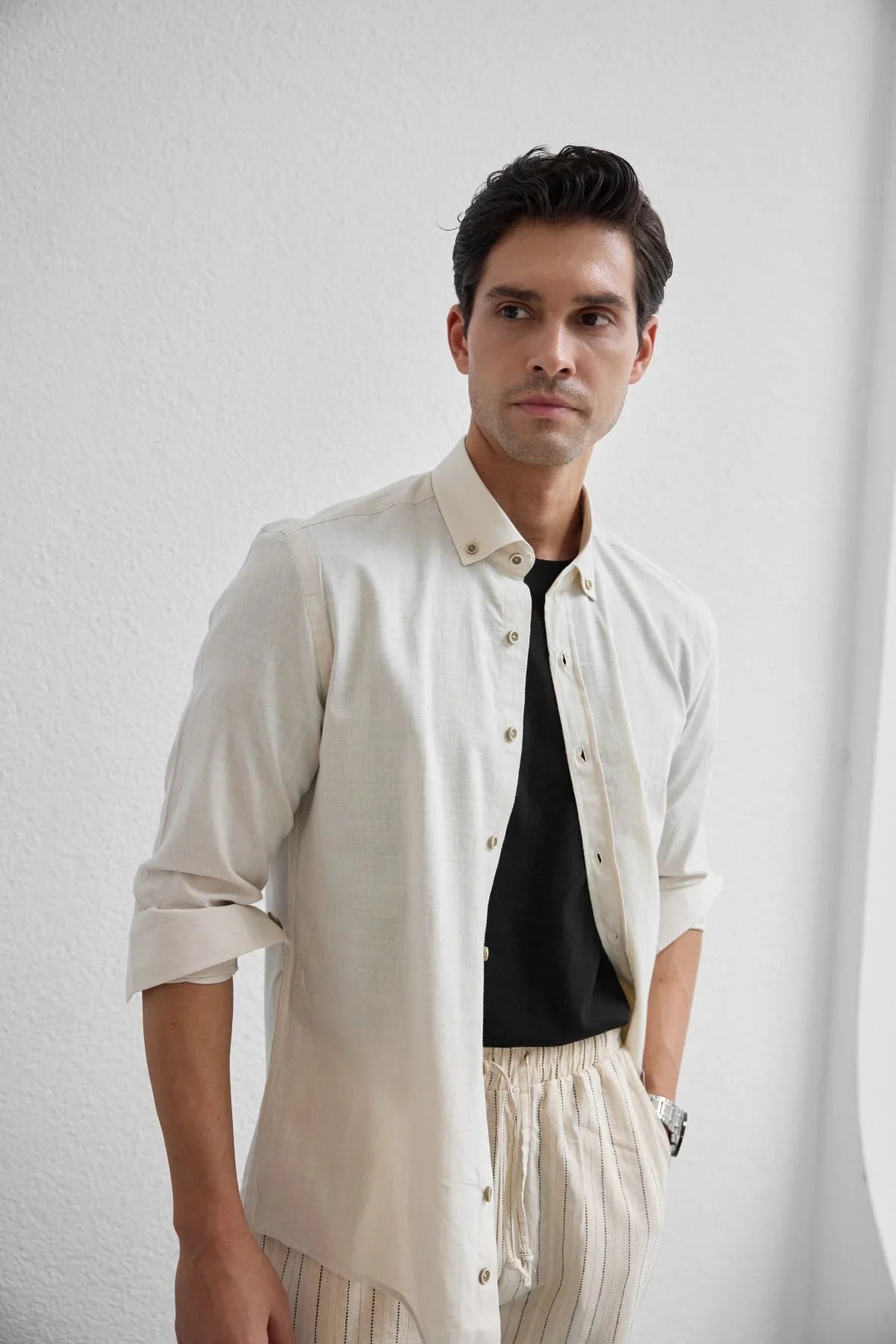 turi-erkek-pamuk-gomlek-modern-slim-fit-keten-gorunumlu-uzun-kol-24035 - Livio Ferri