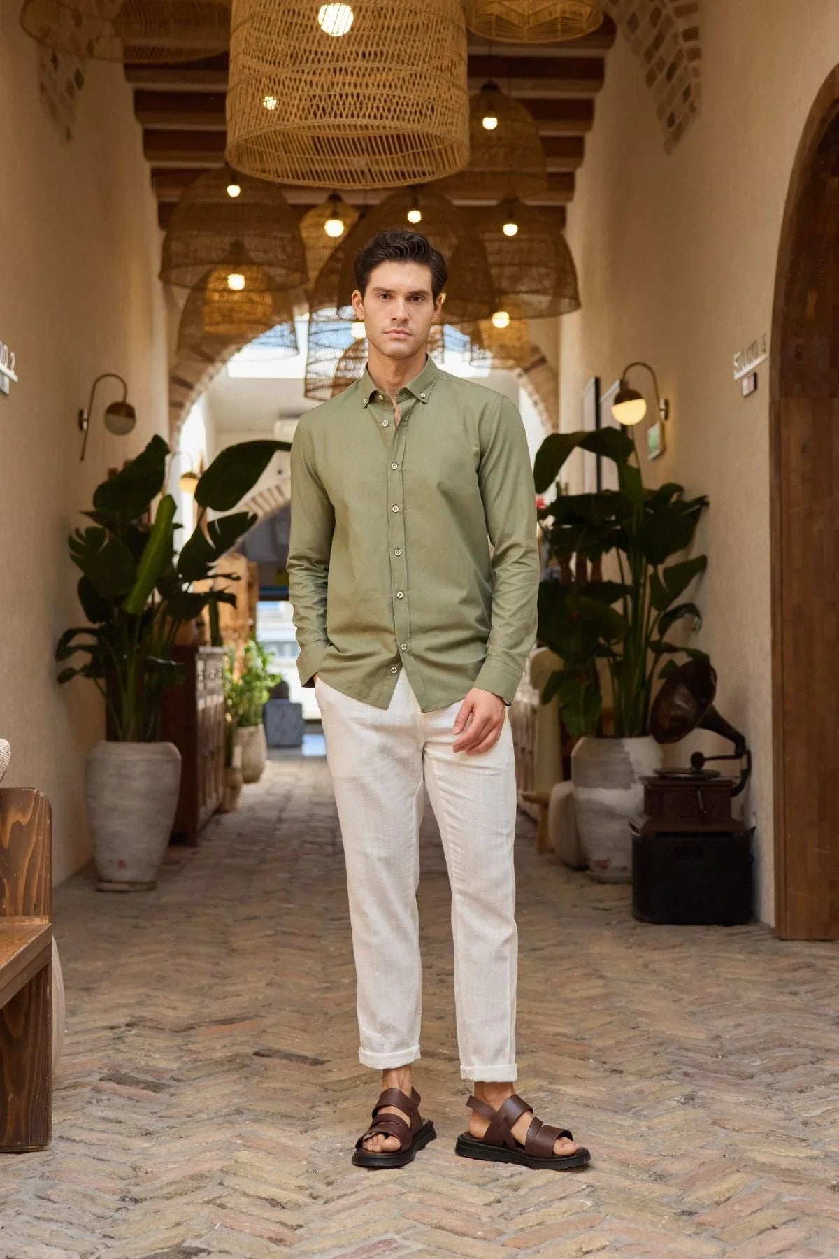 turi-erkek-pamuk-gomlek-modern-slim-fit-keten-gorunumlu-uzun-kol-24037 - Livio Ferri