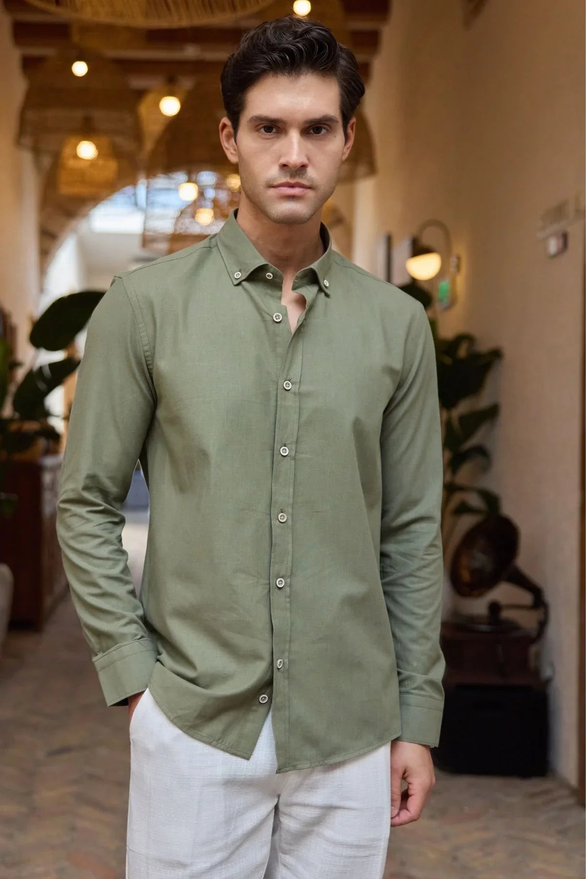 turi-erkek-pamuk-gomlek-modern-slim-fit-keten-gorunumlu-uzun-kol-24039 - Livio Ferri