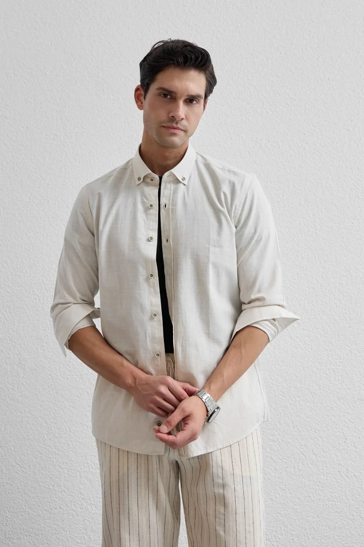 turi-erkek-pamuk-gomlek-modern-slim-fit-keten-gorunumlu-uzun-kol-24053 - Livio Ferri