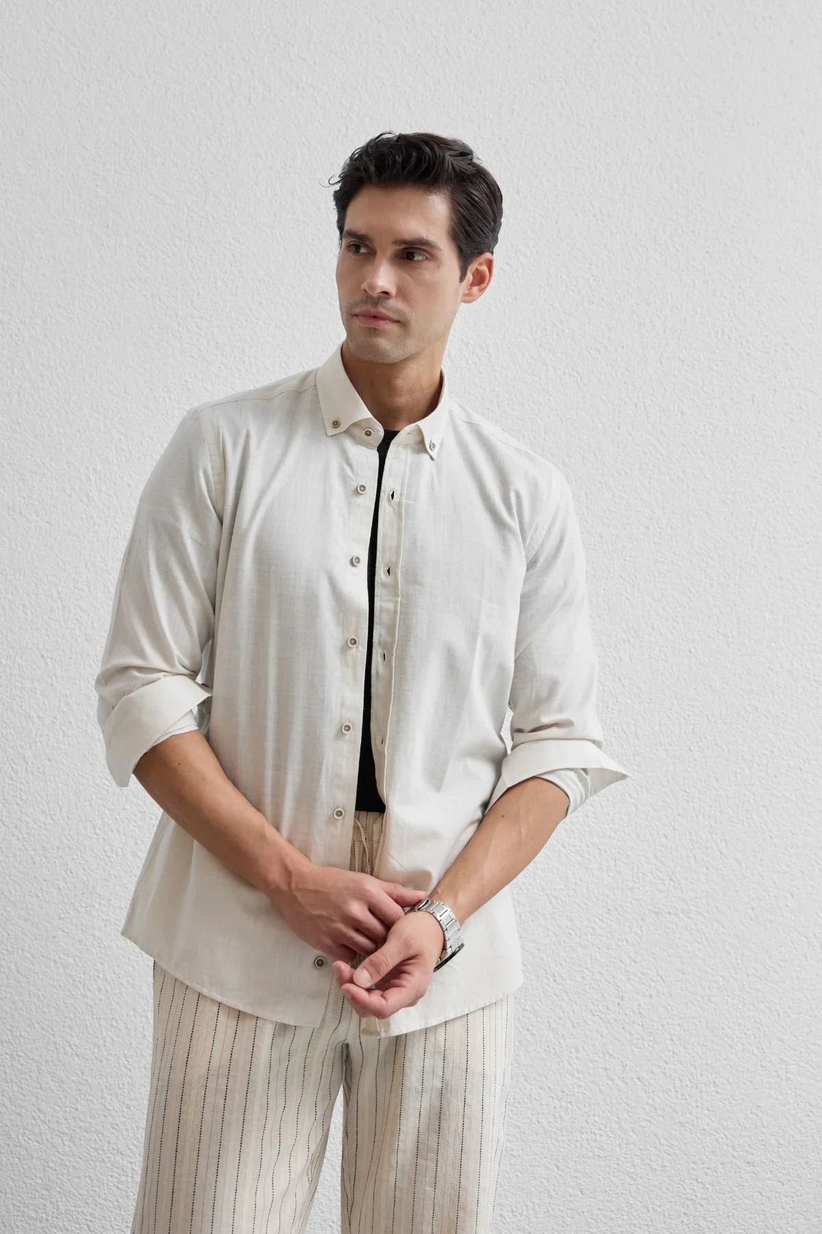 turi-erkek-pamuk-gomlek-modern-slim-fit-keten-gorunumlu-uzun-kol-24054 - Livio Ferri