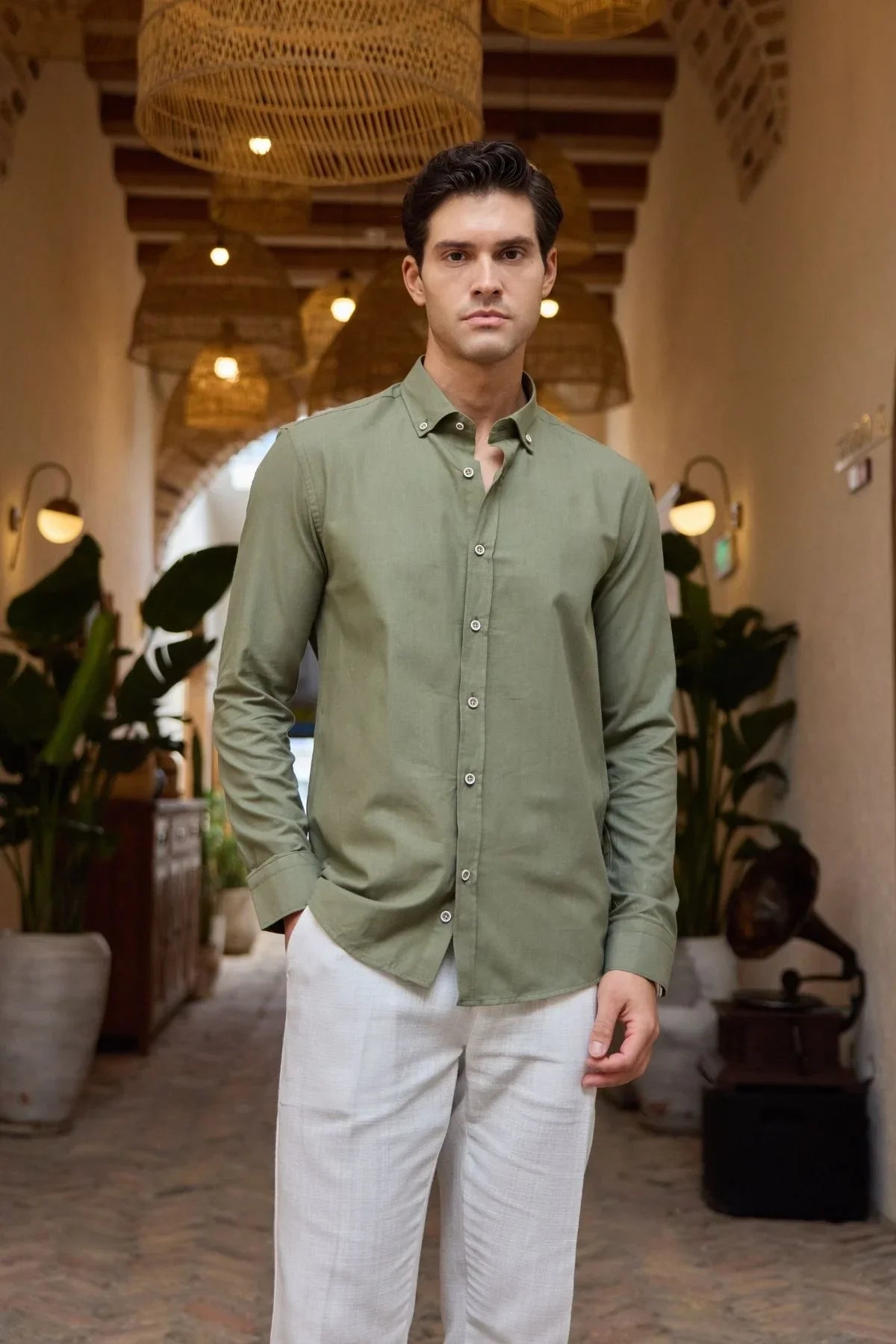 turi-erkek-pamuk-gomlek-modern-slim-fit-keten-gorunumlu-uzun-kol-24055 - Livio Ferri