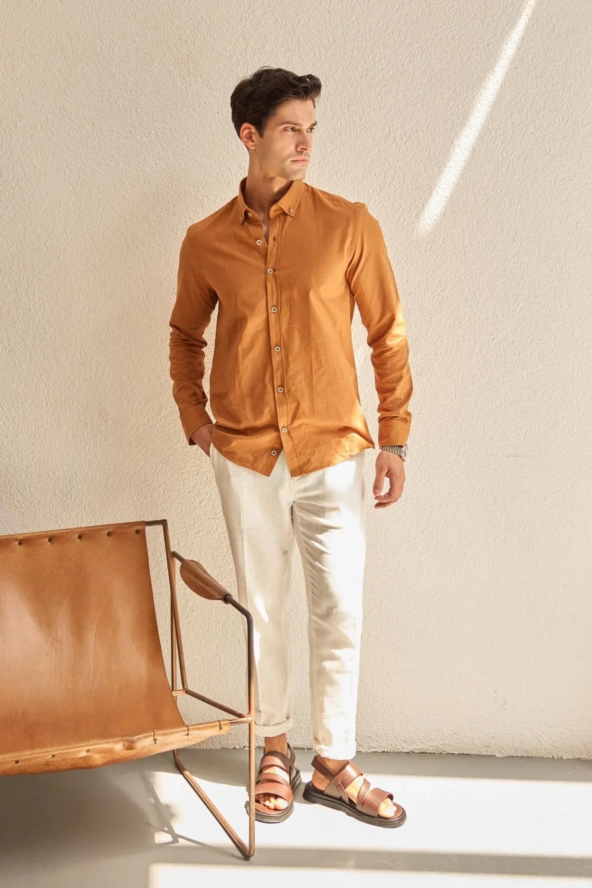 turi-erkek-pamuk-gomlek-modern-slim-fit-keten-gorunumlu-uzun-kol-24084 - Livio Ferri