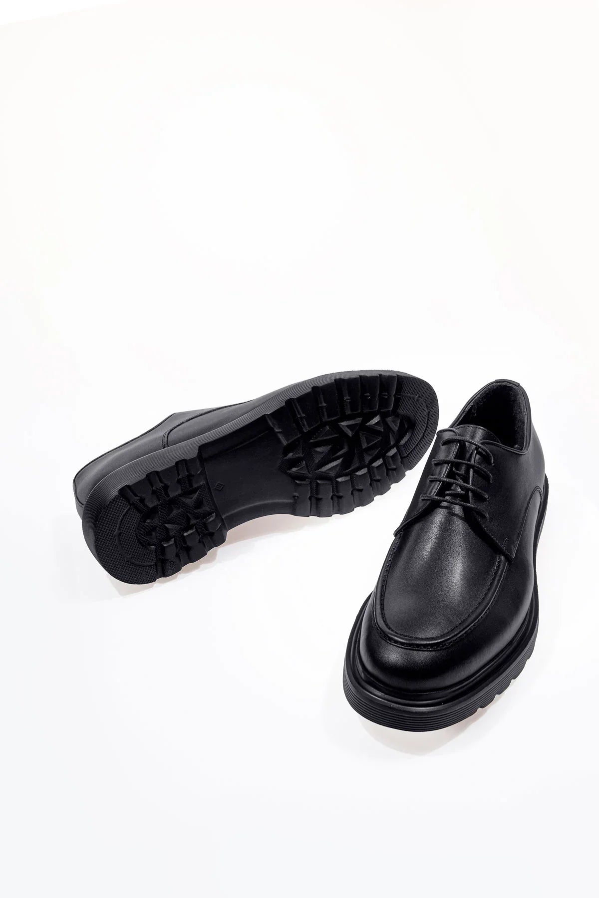 Viker Erkek Ayakkabı ,%100 Hakiki Deri , Klasik ve Günlük Kullanım - Livio Ferri