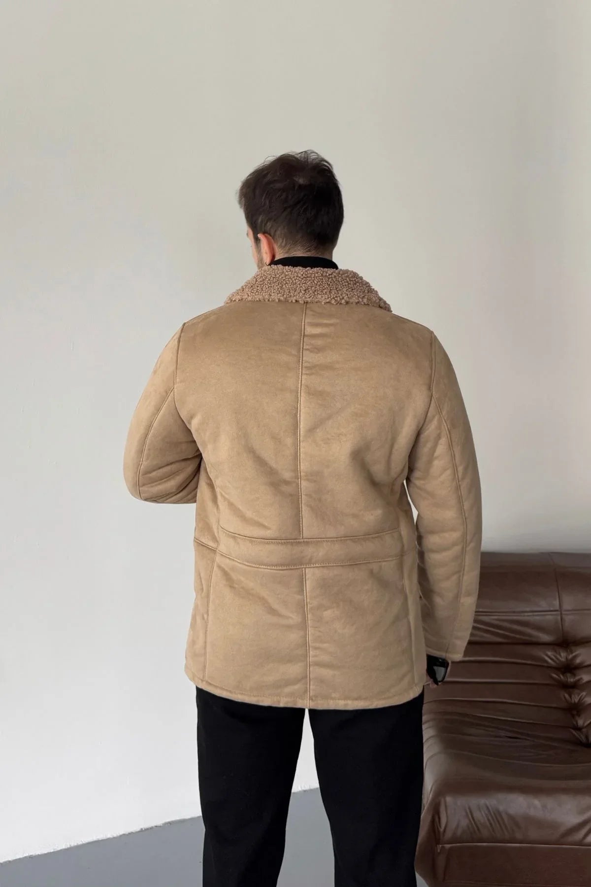 Erkek Regular Fit Içi Kürklü Düğmeli Katlı Yaka Yandan Cepli Klasik Süet Mont