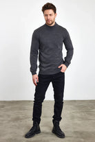 erkek-slim-fit-dar-kesim-yarim-balikci-yaka-bogazli-triko-kazak-17886_22b36456-c4e2-4616-a7f6-66d30b9528ee - Livio Ferri