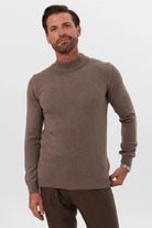 erkek-slim-fit-dar-kesim-yarim-balikci-yaka-bogazli-triko-kazak-17911_3ff97aec-a0e4-4b30-8518-4e056ea964ad - Livio Ferri