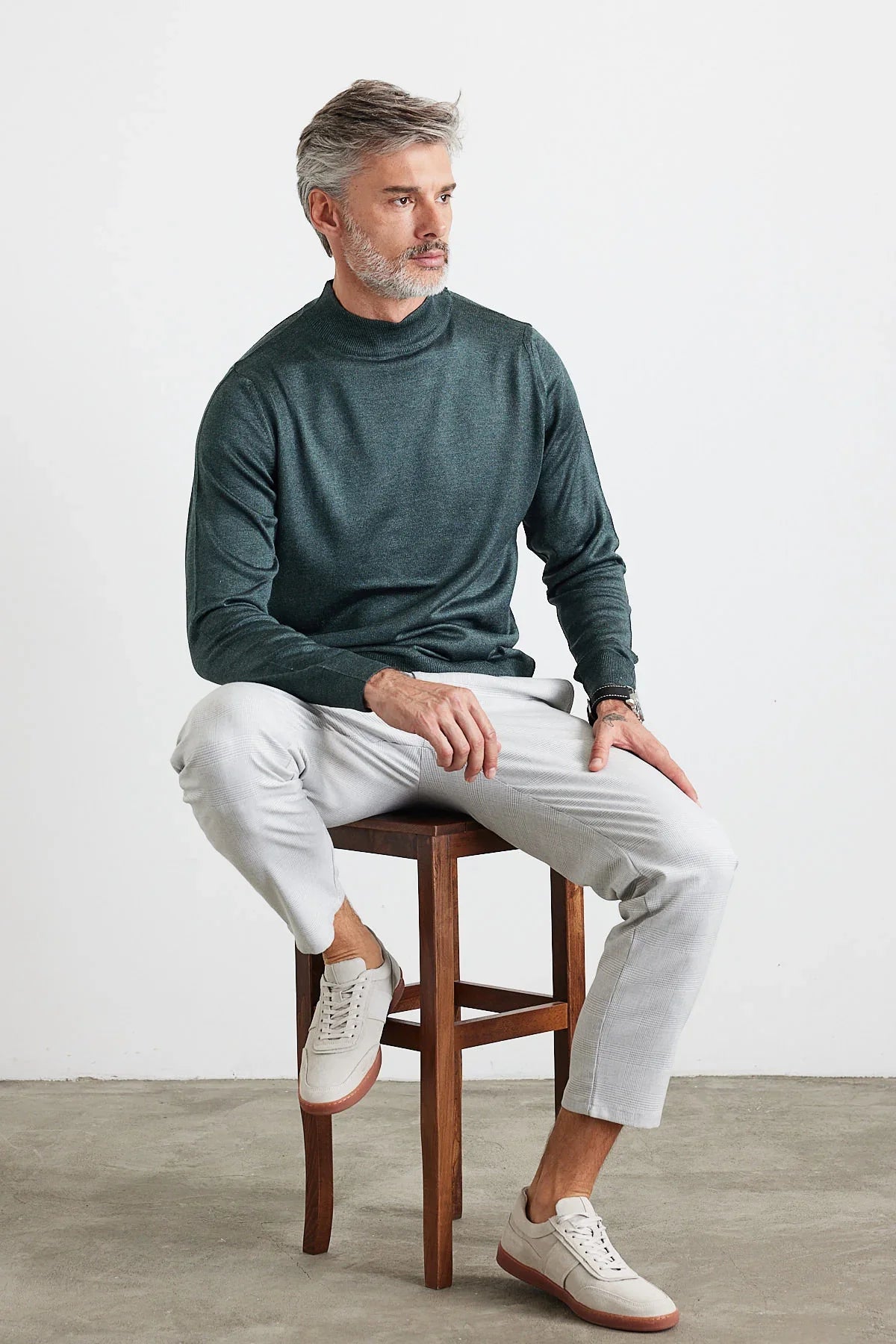 Erkek Standart Fit Normal Kesim Yarım Balıkçı Yaka Triko Kazak