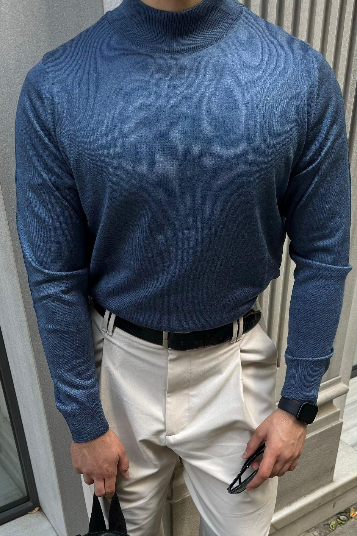 Erkek Standart Fit Normal Kesim Yarım Balıkçı Yaka Triko Kazak