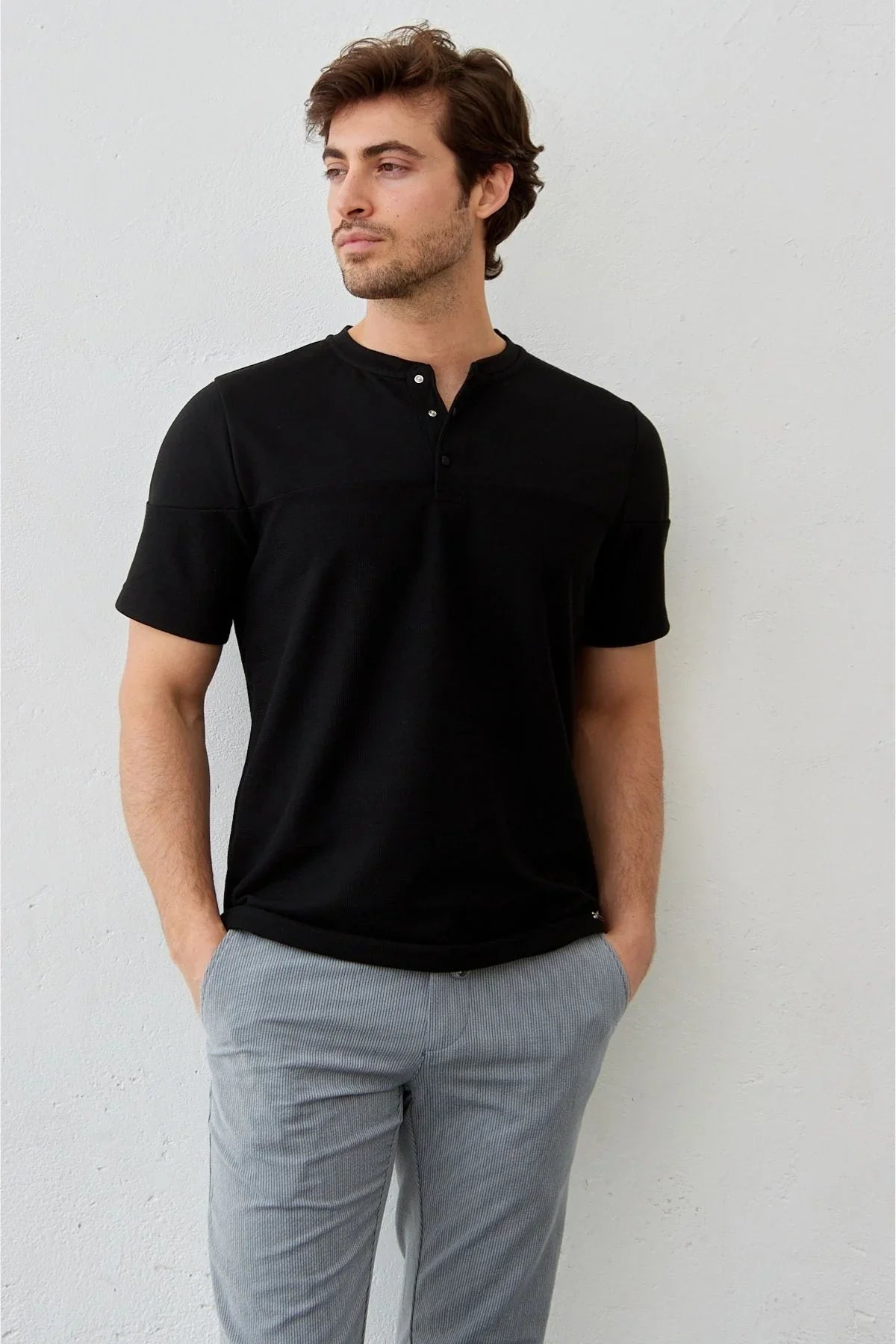 Venta Erkek Modern Fit Hakim Yaka Çıt Çıtlı T-Shirt